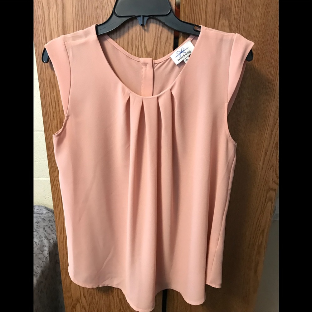 Bundle Set! Three Tops (Size Large) 💕